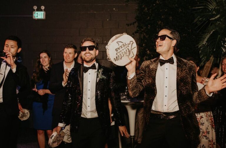 Advantages Of Hiring Bands Instead Of Djs For Corporate Events & Parties
